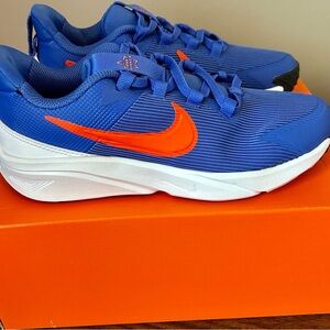 Nike Little Kid Star Runner 4 sneakers
